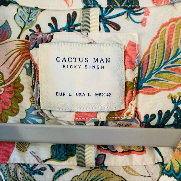 Cactus Man Floral Paisley Hawaiian Casual Short Sleeve Button Down Shirt | Large - Picture 3 of 6